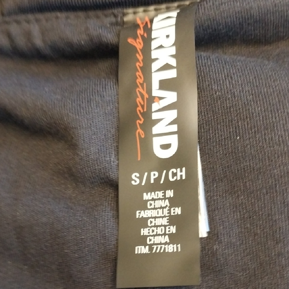 Kirkland NWT Women's Quilted Vest Size Small Black 2-Way Stretch Zipper Pockets - Picture 3 of 11